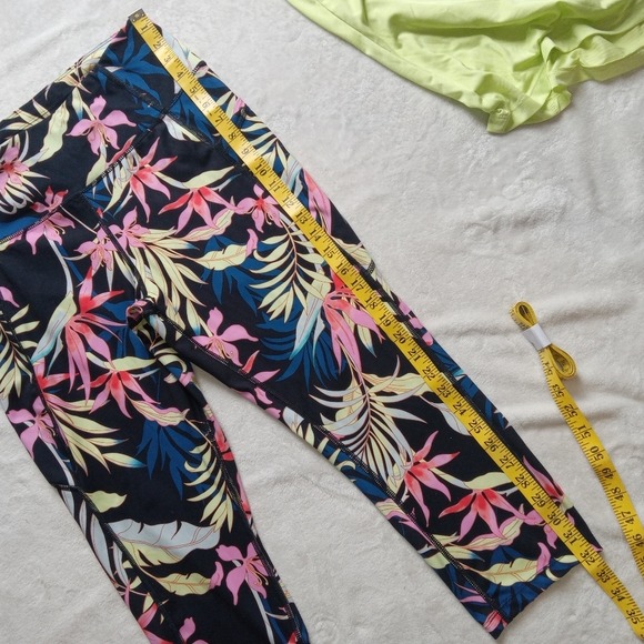 Avia Athletic Capri (L)& Tank (XL) Outfit - Picture 13 of 14